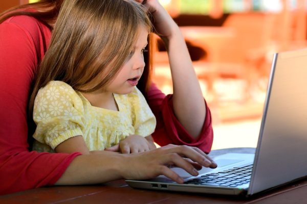 4 Bisnis Online Untuk Ibu Rumah Tangga Yang Patut Untuk Dicoba