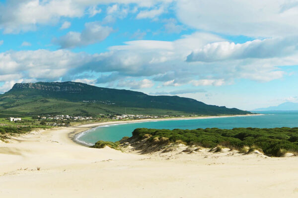 15 Pantai di Spanyol yang Wajib Dikunjungi