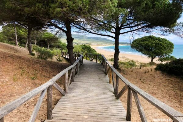 15 Pantai di Spanyol yang Wajib Dikunjungi