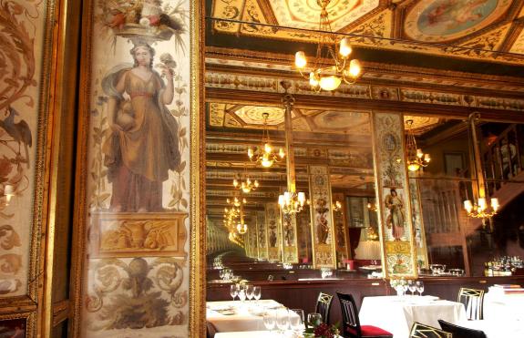 15 Restoran Romantis di Paris yang Cocok untuk Bulan Madu