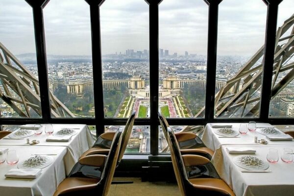 15 Restoran Romantis di Paris yang Cocok untuk Bulan Madu