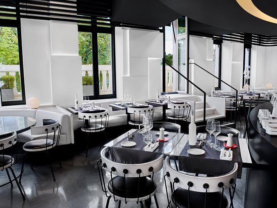 15 Restoran Romantis di Paris yang Cocok untuk Bulan Madu